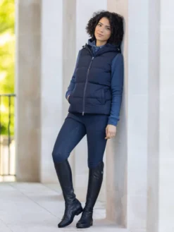 LeMieux Kenza Puffer Gilet Navy -Equestrian Riding Clothing Store it03573 lifestyle kenzapuffergilet navy 4
