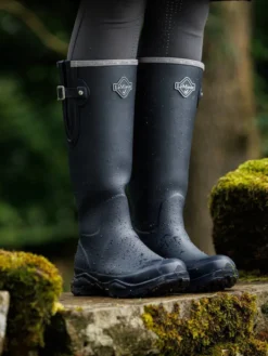 LeMieux Stride Wellington Boot Navy -Equestrian Riding Clothing Store it03617 lifestyle stridewellingtonboot navy 8 copy